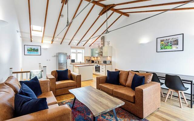 Light and Airy Upside Down House in Boho Hackney
