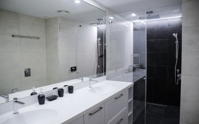 YalaRent Midtown towers TLV