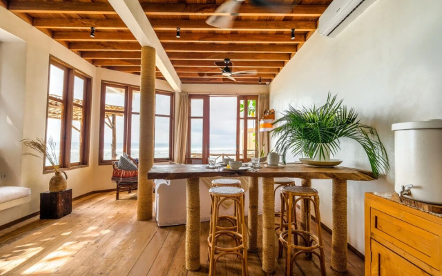 Uluwatu Surf Shack