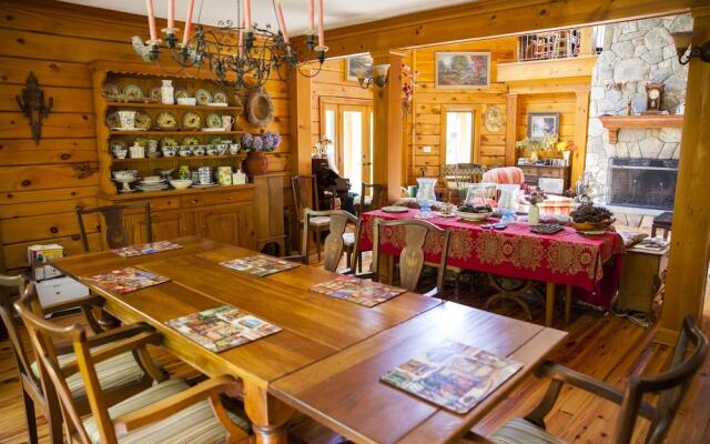 Honey Maple Grove BnB