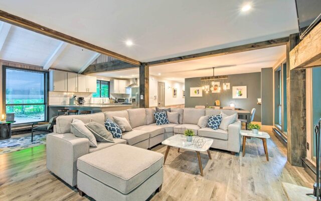 Pet-friendly Pocono Pines Rental w/ Hot Tub!