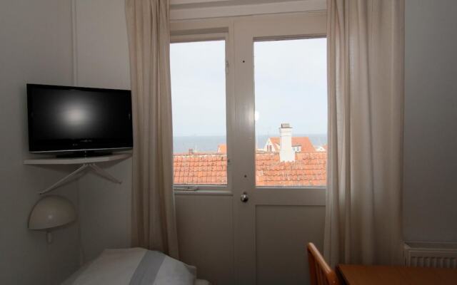 Therns Hotel