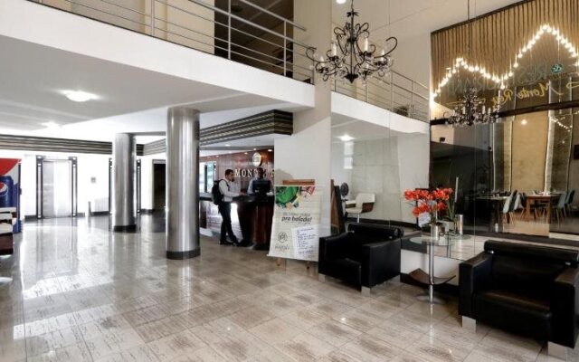 Hotel Monte Rey