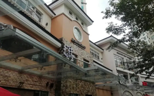 StayHere Burgos Circle 1 Bedroom Avant@Fort Gym