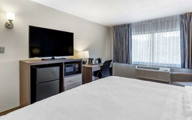 Clarion Pointe Raleigh Midtown