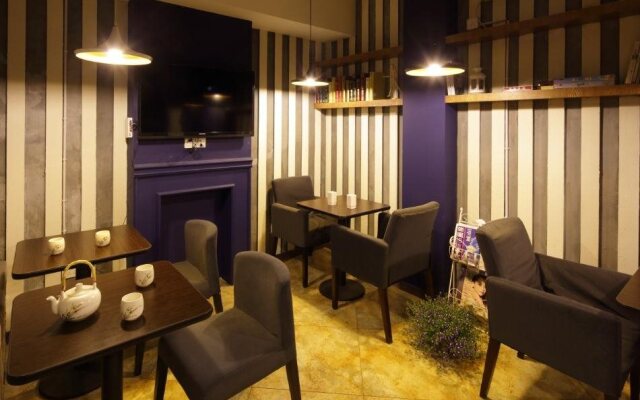 V Theme Inns Hangzhou Lingyin Villa Branch