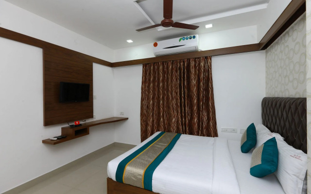 OYO 6626 Khaleej Residency