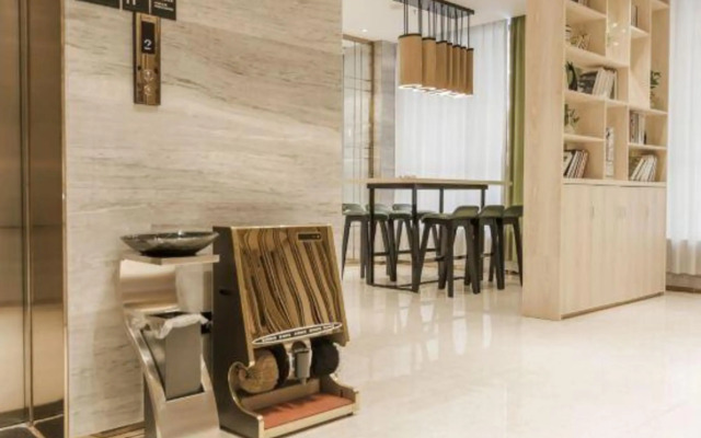 Nanjiang Express Hotel (Sihui Nanjiang Industrial Park)