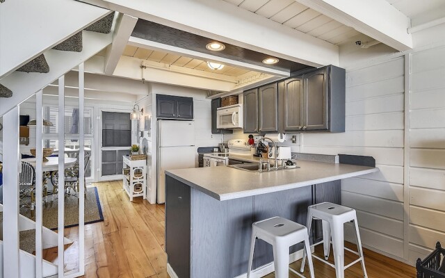 Atlantic Watergate 16 by Long & Foster