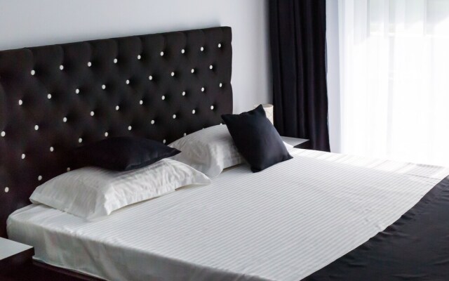 Apartament Black&White