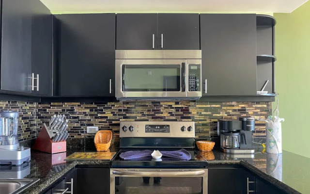 Quiet Cozy Getaway With Stunning Ocean View