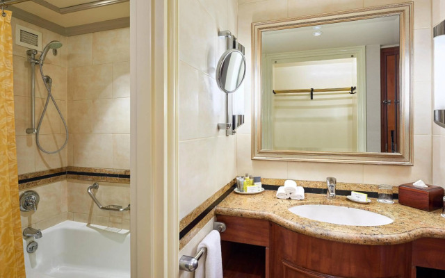 Cairo Marriott Hotel & Omar Khayyam Casino