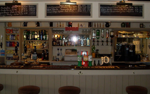Greyhound Inn