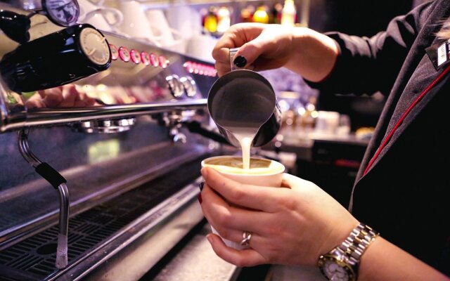 citizenM Schiphol Airport