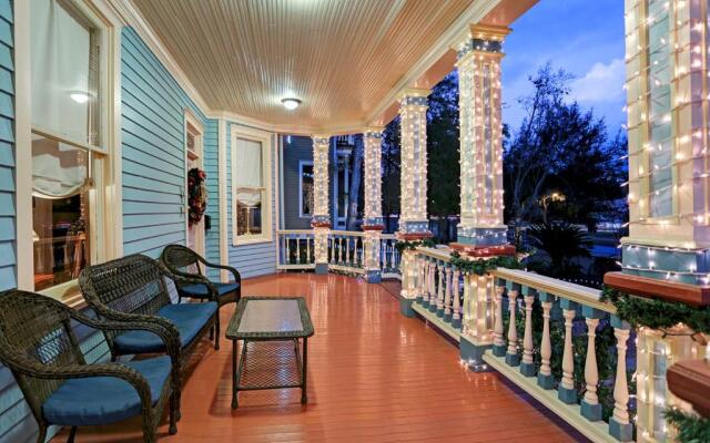 Sara's Inn On The Boulevard