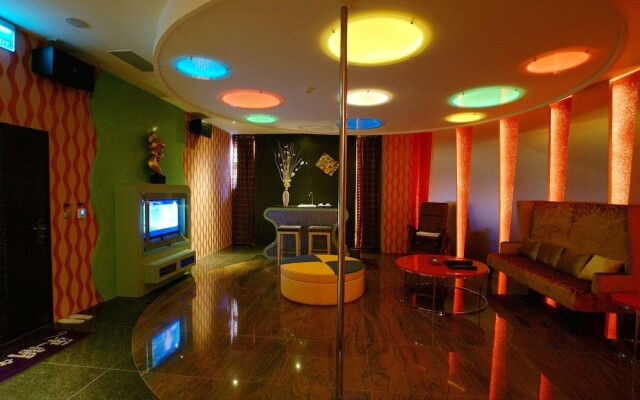 Rage Motel