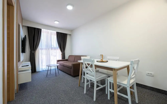 Rooftop Apartments & Rooms