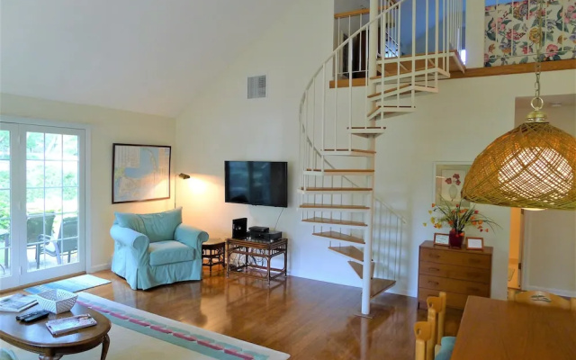 48 Middlecott - 2 Bedroom Condo