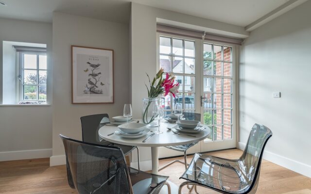 Hampden Apartments - the Diana