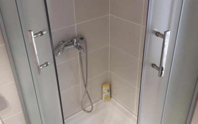 Studio Apartman Ld U Strogom Centru