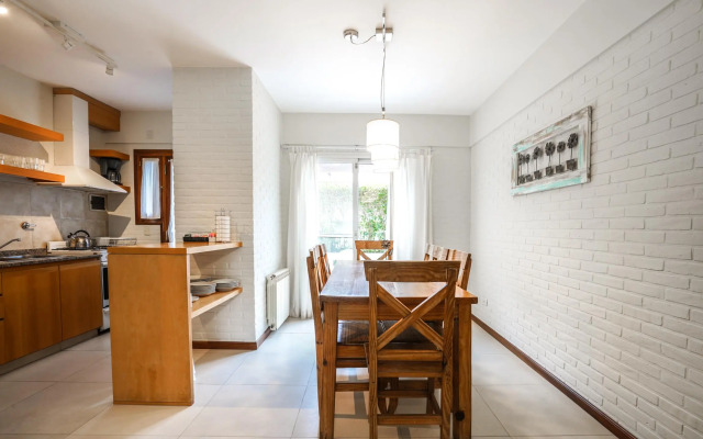 Valeria House Apart