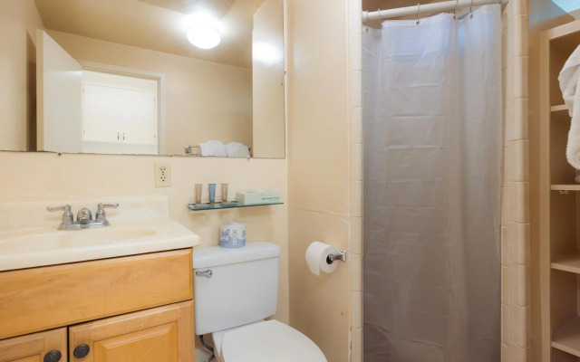 Waikiki Heritage Hotel