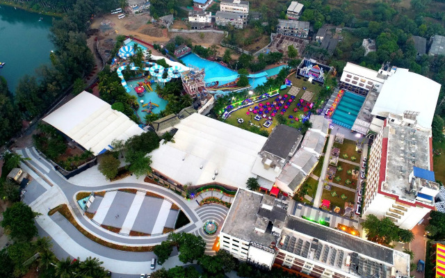 Mirasol Water Park & Resort