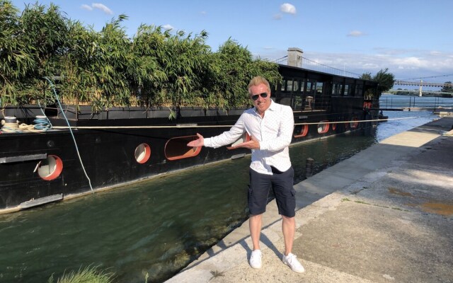 LA PENICHE - Bed And Bicycle - Tournon