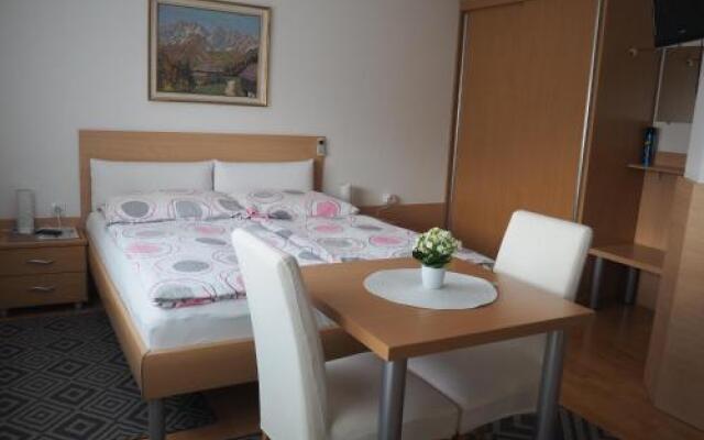 Room-Apartments Stojanovic