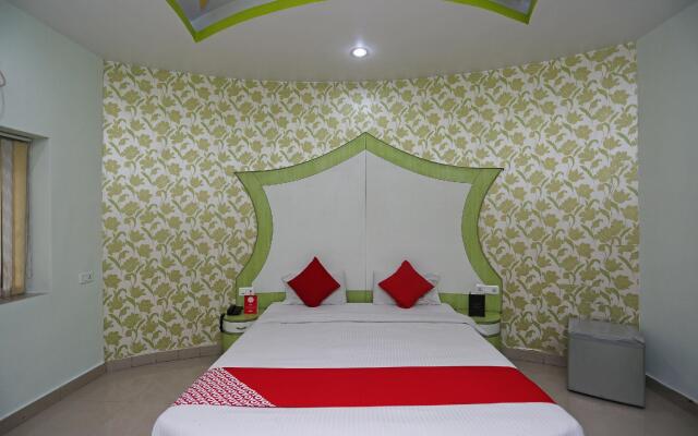 OYO 3276 Hotel Rockstar Suites