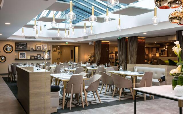 Niepce Paris Hotel, Curio Collection by Hilton