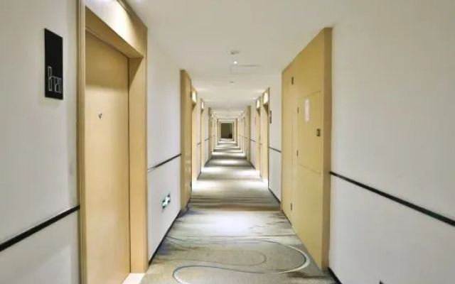 City Comfort Inn Hotel (Changchun Puyang Street FAW Auto Trade City)