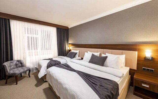 Sapran Deluxe Hotel