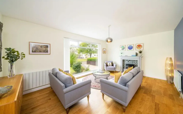 Newhall Gardens - Botanical Bliss