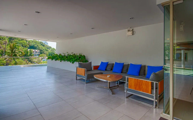 Seaview modern Apartment at Karon Hill