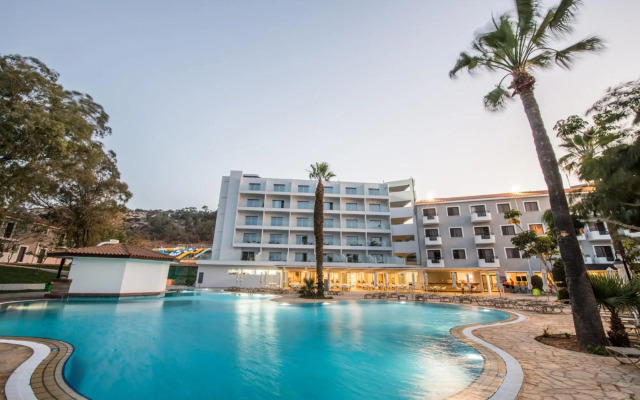 Narcissos Waterpark Resort