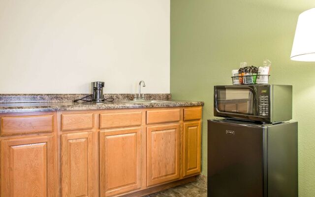 Quality Inn & Suites Marinette