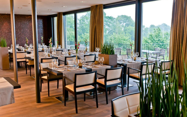 Small Luxury Hotel Wellnesshotel Golfpanorama