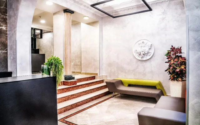 Varese Hotel