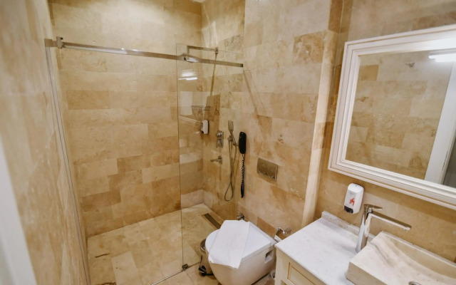 Royal Comfort Hotel