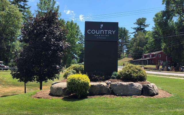 Country Inn & Suites by Radisson, Lake George (Queensbury), NY