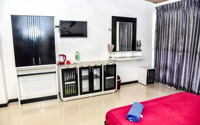 Isuru City Hotel