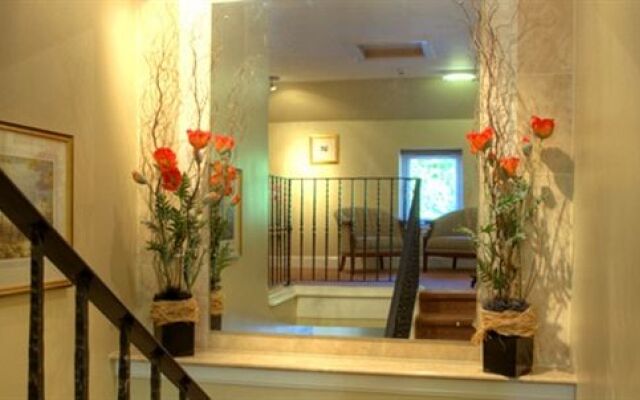 Aaron Lodge Guest House