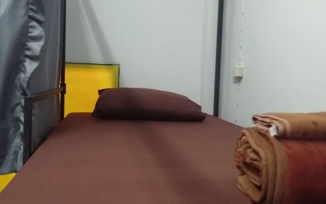 CHO Hostel and Sleep Box - Adults Only