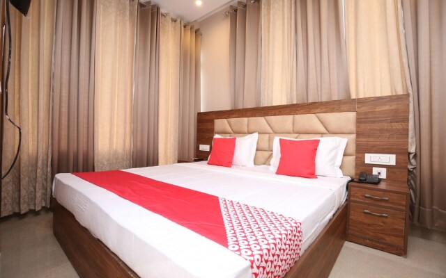 OYO 27743 Hotel Platina