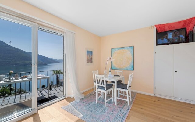 Peace Over the Lake Room 1