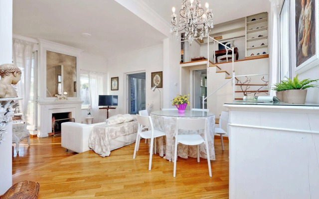 Spanish Steps Area - My Extra Home