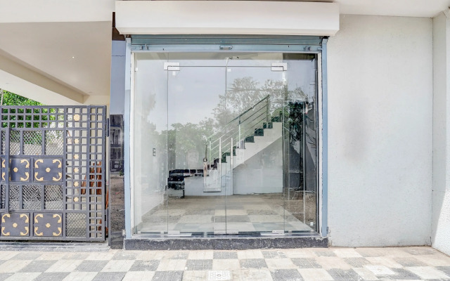 Collection O Iskcon Temple Mansarovar Formerly Chinar Inn