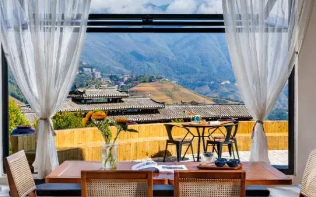 Yunyaqinqi Guesthouse