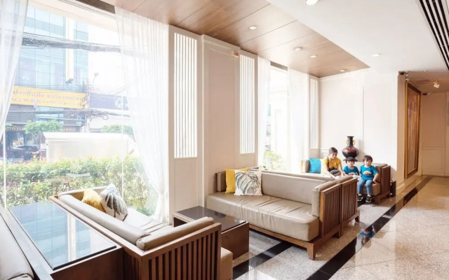 Chinatown Centra by Favstay